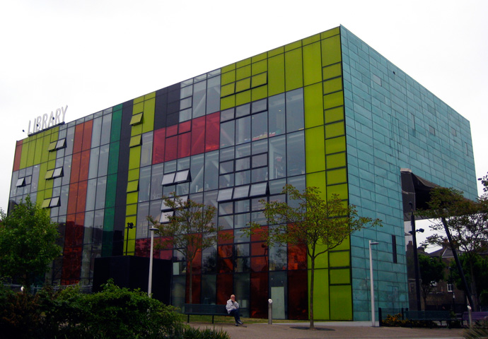 Самые необычные библиотеки мира (фото 13)