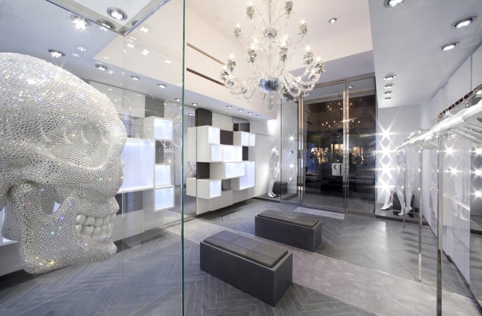 Бутик Philipp Plein в Тоскане (фото 7)