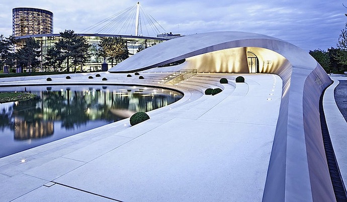 Новый павильон Porsche в Вольфсбурге (фото 1)