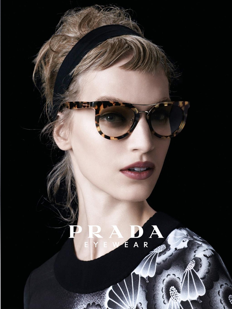 Весенне-летняя кампания Prada Eyewear (фото 2)