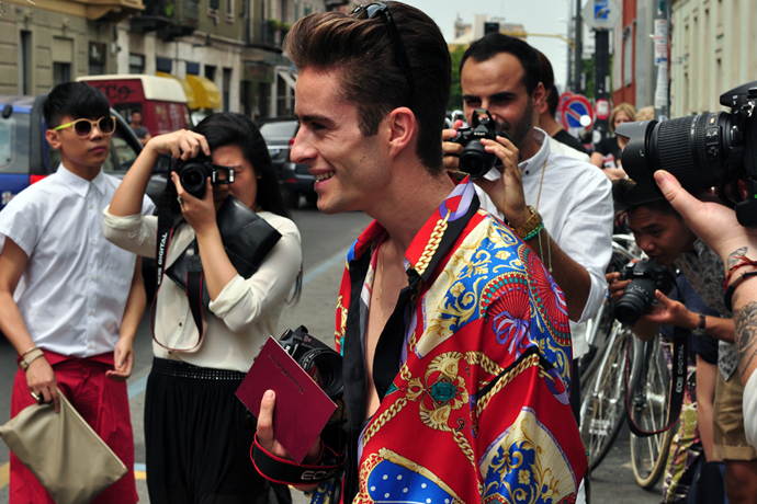 Неделя мужской моды в Милане: Streetstyle. Часть 1 (фото 7)