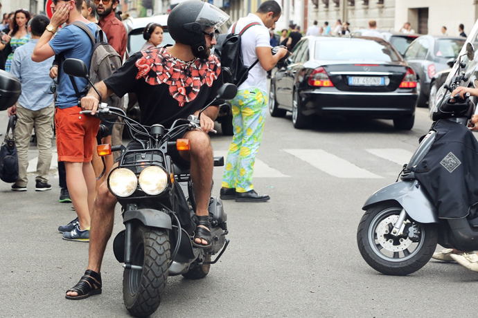 Неделя мужской моды в Милане: Streetstyle. Часть 1 (фото 5)