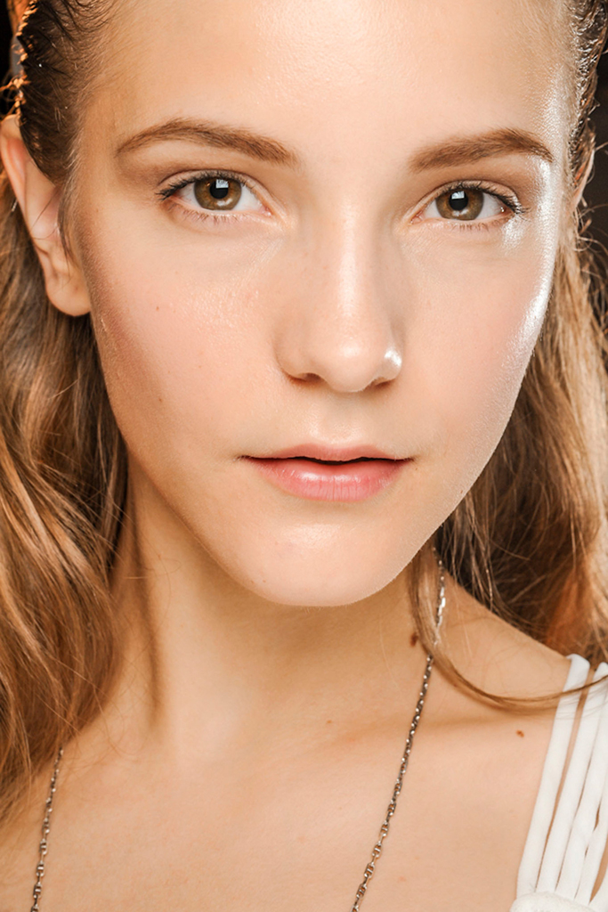 Бьюти-минимализм нью-йоркских показов (фото 5)