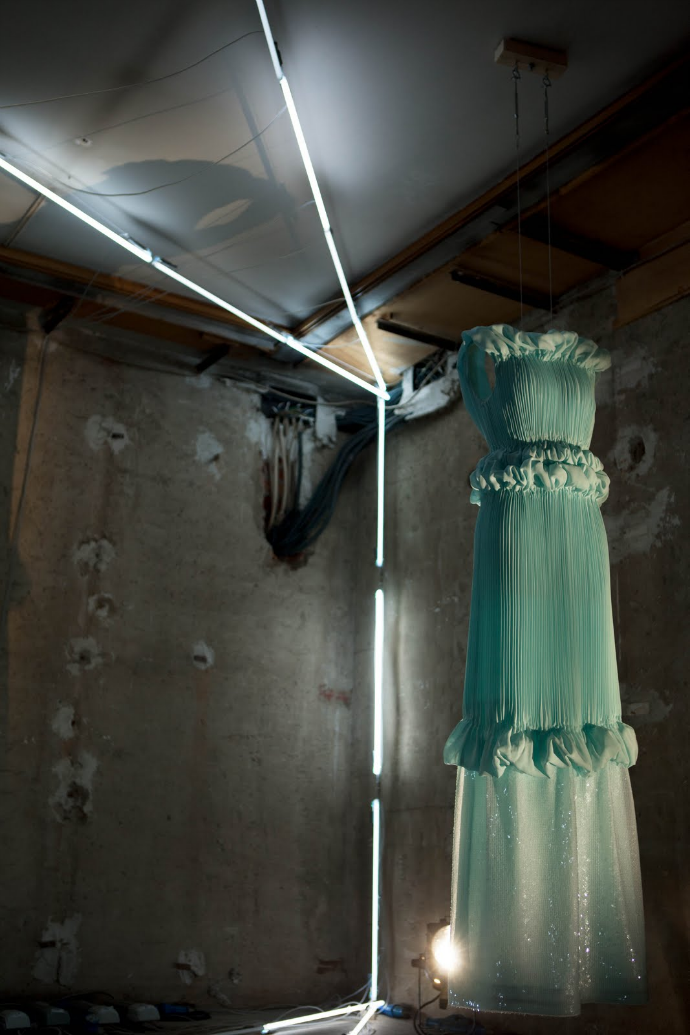 Выставка платьев Rodarte в Лос-Анджелесе (фото 2)