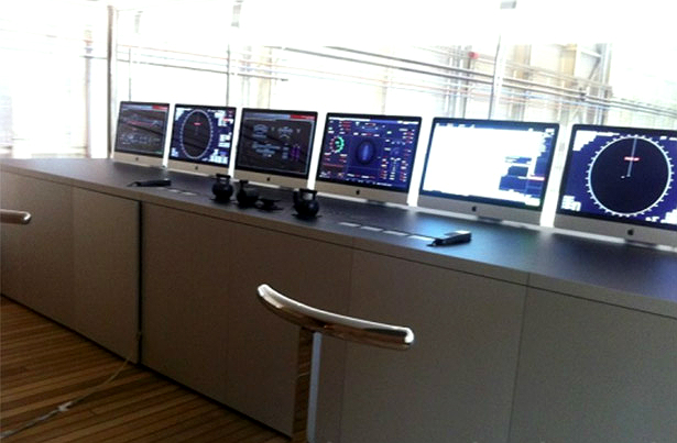 Яхта Стива Джобса спущена на воду (фото 2)