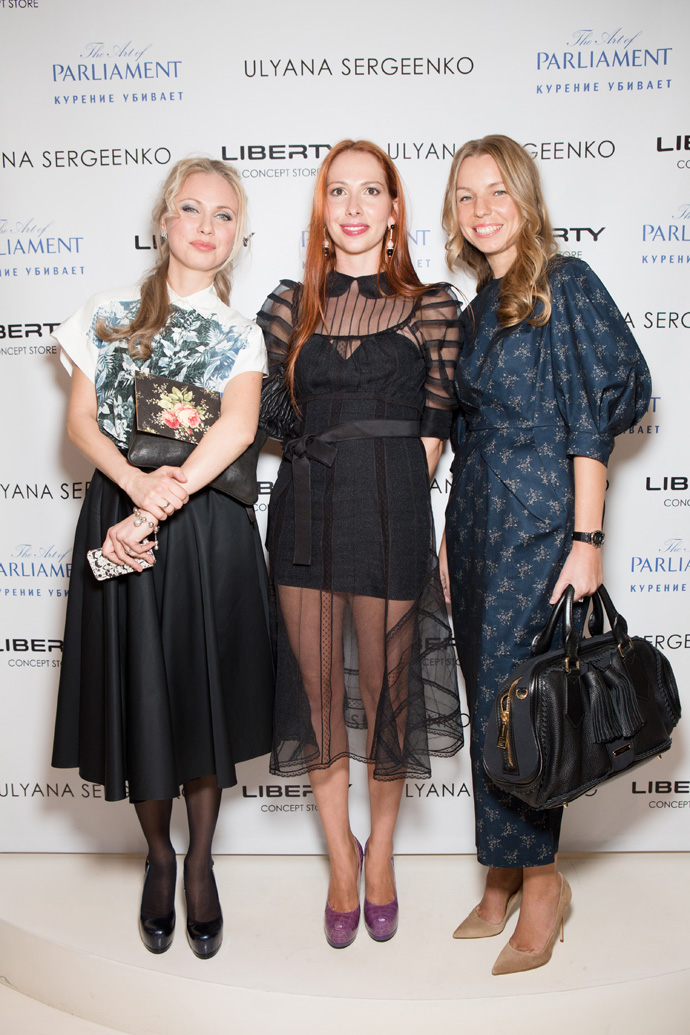 Корнер Ulyana Sergeenko в Екатеринбурге (фото 12)