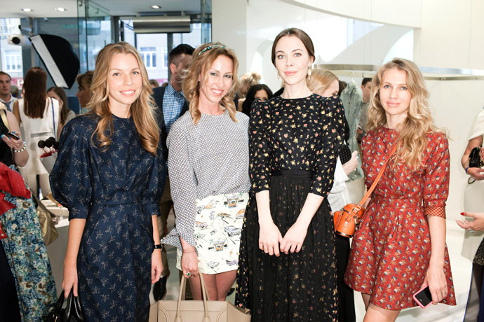 Корнер Ulyana Sergeenko в Екатеринбурге (фото 7)