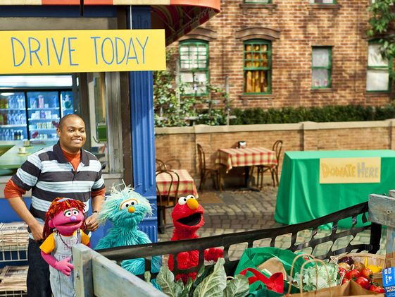 "Улица Сезам" расскажет детям о кризисе (фото 1)
