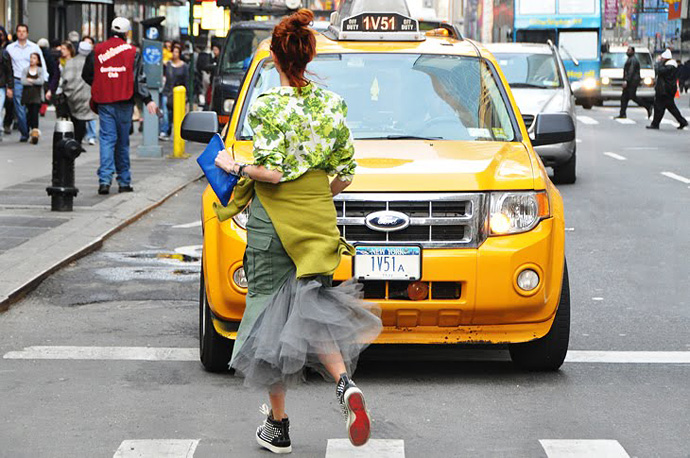 Тейлор Томасси Хилл для Sigerson Morrison (фото 5)