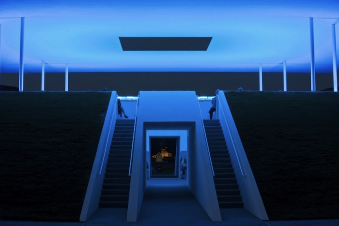 Светодиодная пирамида Джеймса Таррелла (фото 2)