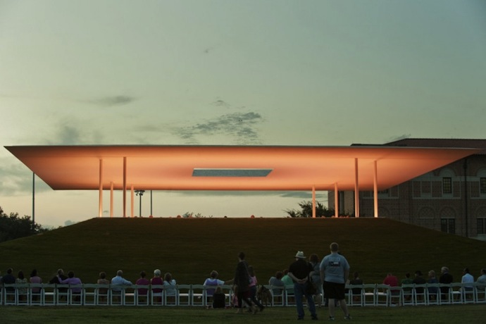 Светодиодная пирамида Джеймса Таррелла (фото 5)