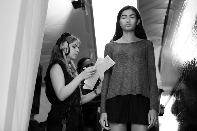 Скотт Шуман за кулисами показа Tommy Hilfiger (фото 8)