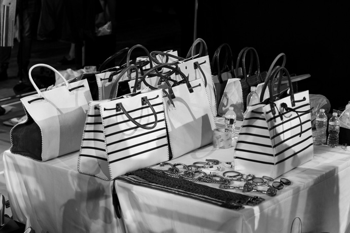 Скотт Шуман за кулисами показа Tommy Hilfiger (фото 7)