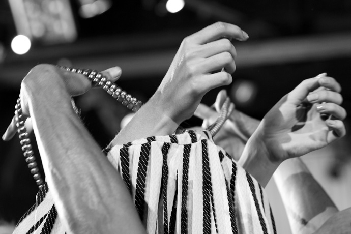 Скотт Шуман за кулисами показа Tommy Hilfiger (фото 13)