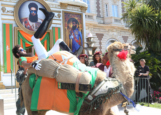 "Диктатор" в Каннах (фото 2)