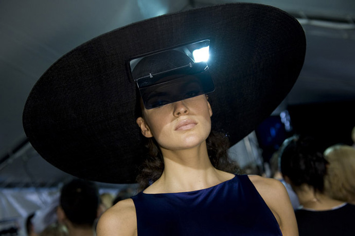 Выставка Хусейна Чалаяна в Париже (фото 11)