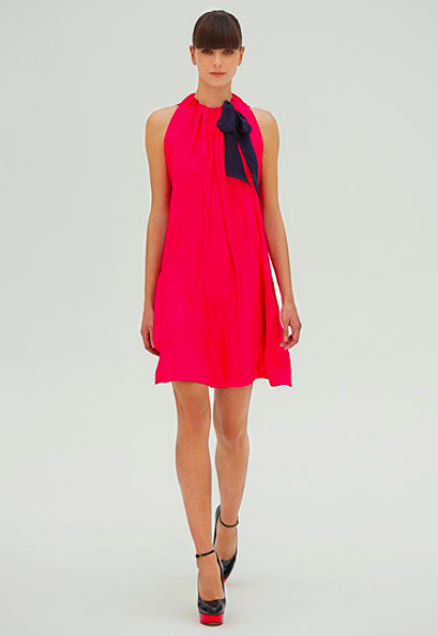 Новая линия платьев Виктории Бекхэм (фото 14)