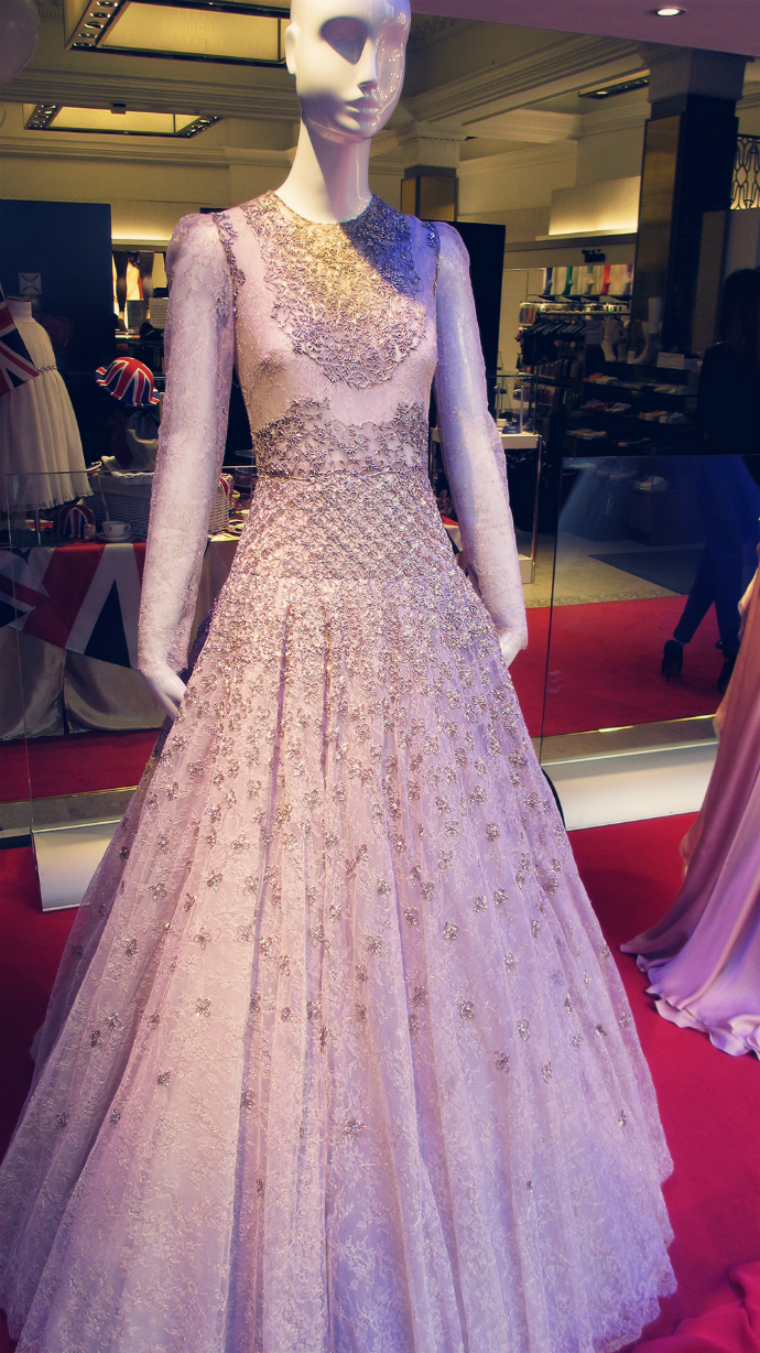 Королевское платье Valentino (фото 2)