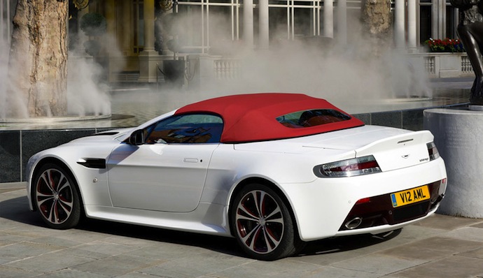 Новый Aston Martin V12 Vantage (фото 4)