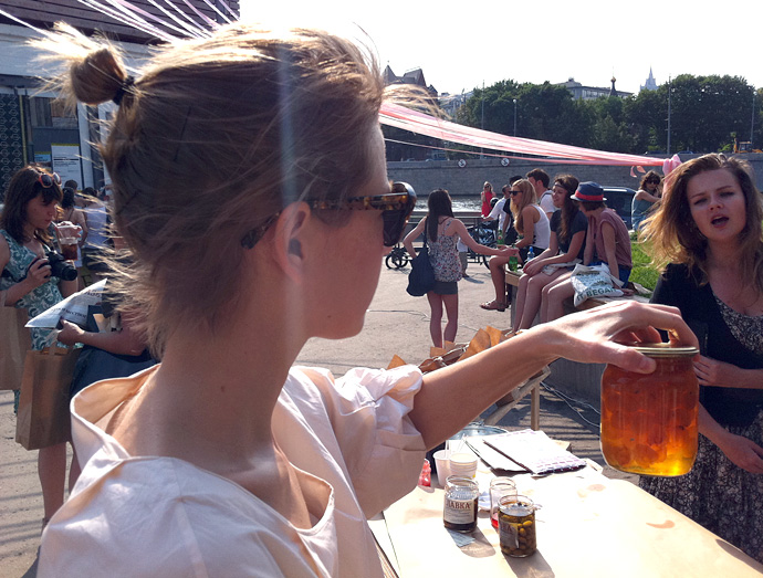 Фермерский рынок "Лавки" на "Стрелке" (фото 2)