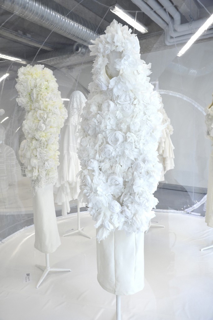 Выставки Comme Des Garcons и Balenciaga в Париже (фото 4)