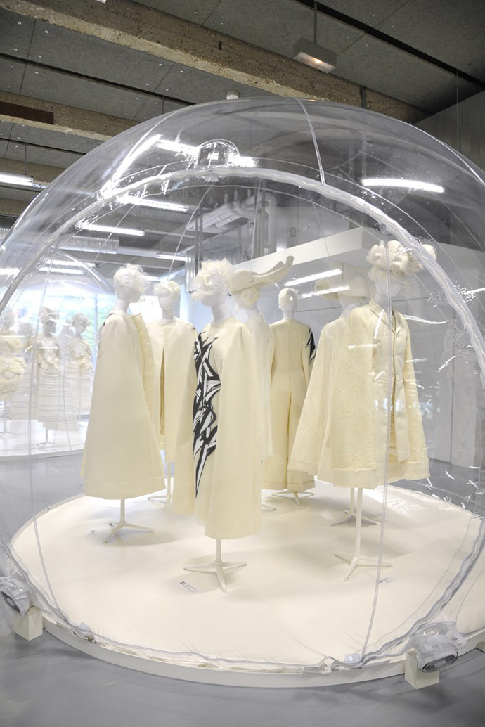 Выставки Comme Des Garcons и Balenciaga в Париже (фото 6)