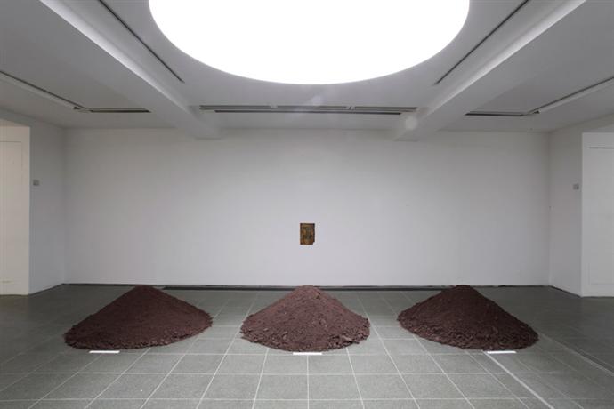 Йоко Оно в галерее Serpentine (фото 10)