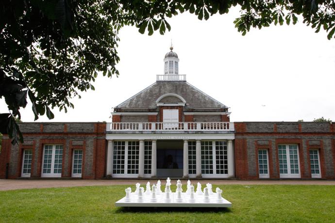 Йоко Оно в галерее Serpentine (фото 3)