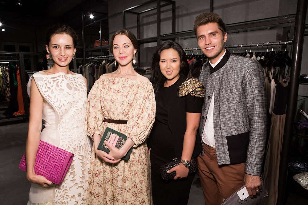 Открытие корнера Ulyana Sergeenko в Казахстане (фото 12)