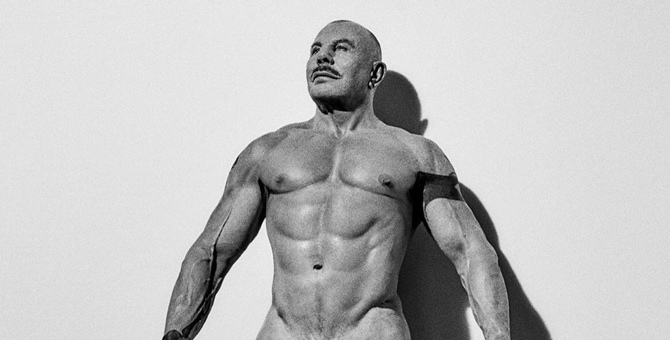 Тьерри Мюглер, голый, тело, мускулы, Interview.