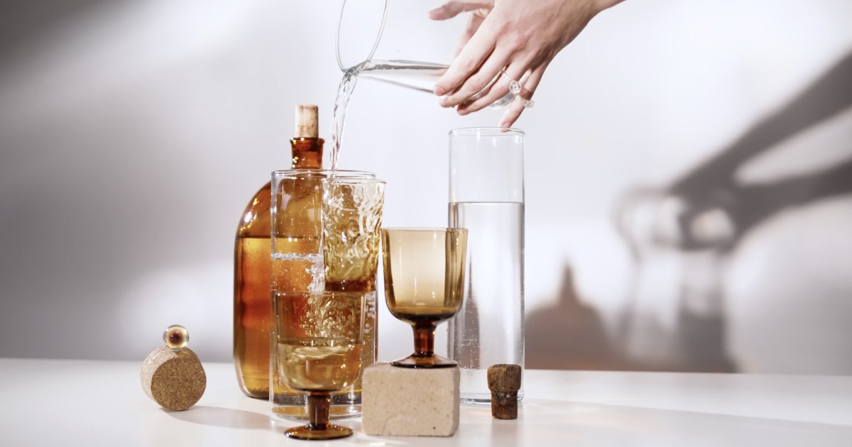 Я только спросить: минеральная вода или обычная — какая лучше утоляет ...