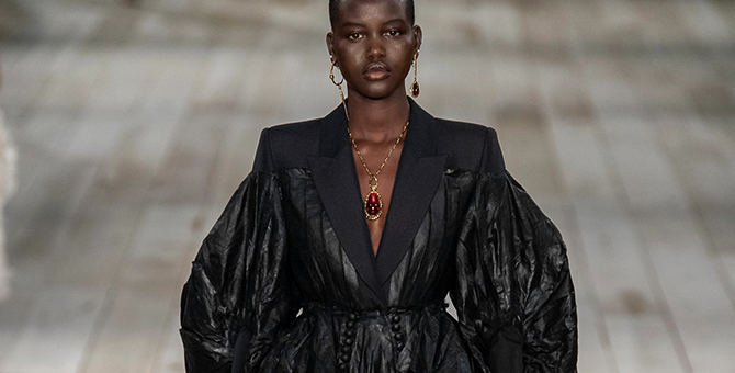 Alexander McQueen, коллекция весна-лето 2020