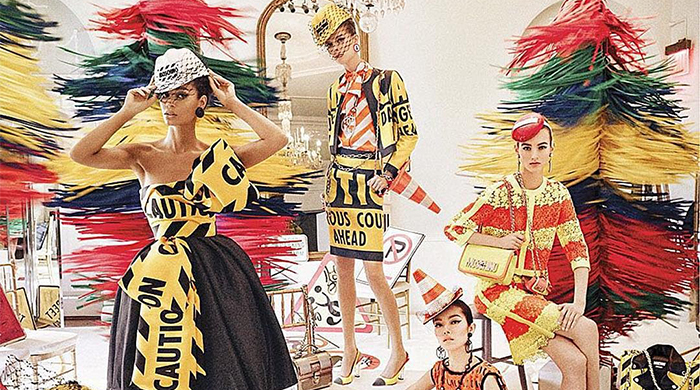 Буйство красок в новой кампании Moschino