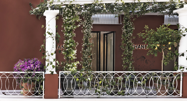 Chanel открыл временные бутики на Капри и в Сен-Тропе