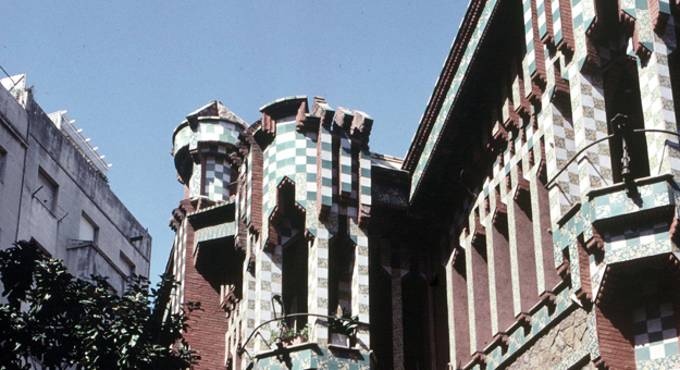 Первый дом по проекту Антонио Гауди станет музеем