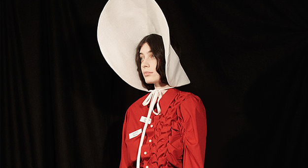 «Рассказ служанки»: Vaquera сделала коллекцию по мотивам сериала