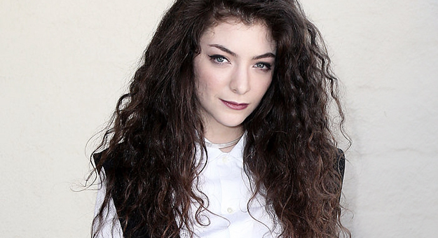 Lorde представила шесть новых клипов