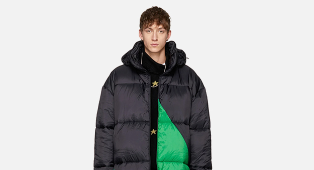Новые вещи из коллекции Vetements продают на сайте Ssense