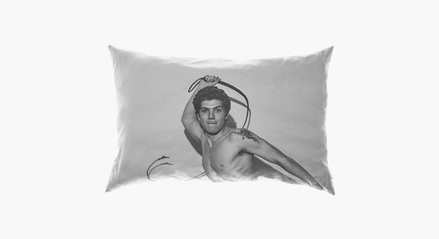 Helmut Lang выпустил коллаборацию с 70-летним фотографом