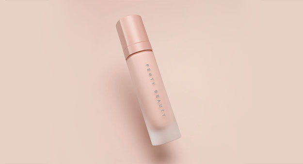 Косметика Рианны стала популярнее Urban Decay за месяц продаж