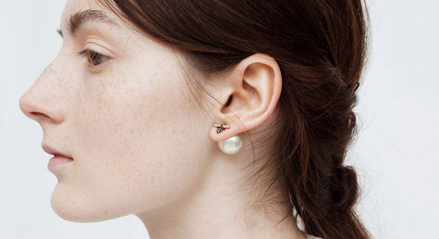 Серьги Christian Dior — выбор Buro 24/7