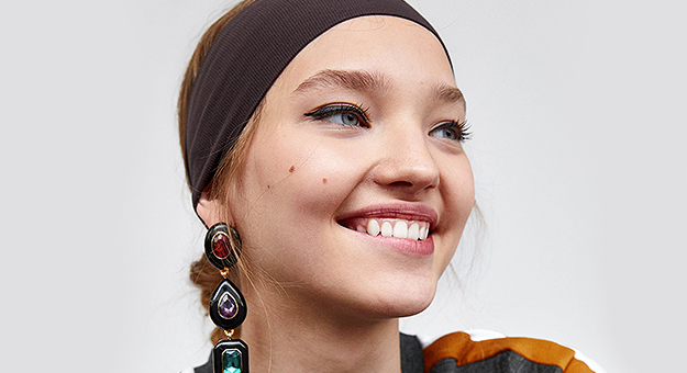 Салоны красоты, где можно сделать отбеливание зубов