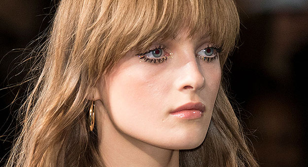 Как повторить макияж в стиле Твигги с показа Tadashi Shoji