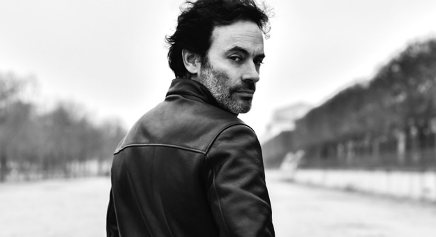 Сын Алена Делона выпустил кожаные куртки