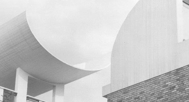 Louis Vuitton покажет новую круизную коллекцию в музее современного искусства