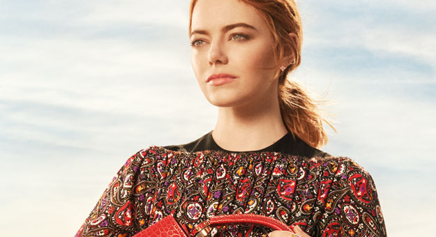 Эмма Стоун на фоне калифорнийских прерий в своей первой кампании для Louis Vuitton