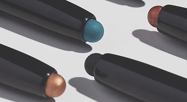 Ким Кардашьян показала первый снимок нового средства KKW Beauty
