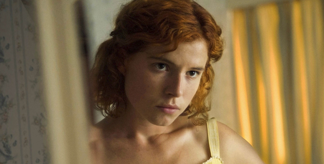 Что мы знаем о Джесси Бакли — актрисе из сериала «Чернобыль» и фильма «Джуди» с Рене Зеллвегер