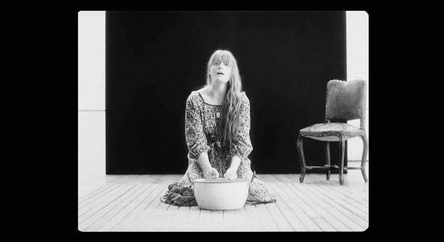 Florence and the Machine выпустила черно-белое видео на первую за три года новую песню