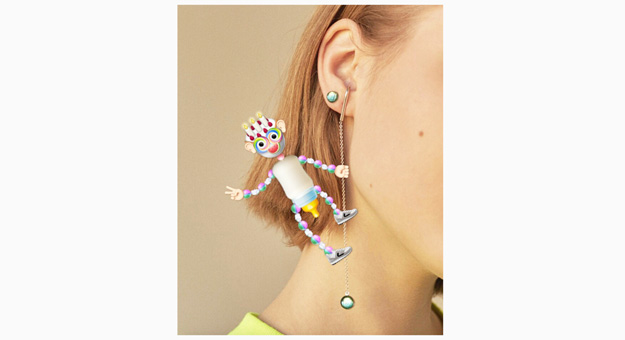 Avgvst выпустил новую кампанию с «участием» эмодзи